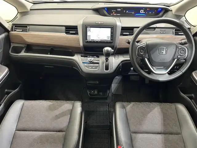 ホンダ フリード クロスター ホンダセンシング 愛媛県 2022(令4)年 1.3万km プラチナホワイトパール ・ホンダセンシング/・アクティブコーナリングライト/・純正メモリーナビ/・バックカメラ/・ETC/・ドライブレコーダー/・ハーフレザーシート/・前席シートヒーター/・LEDヘッドライト/・フォグランプ/・スマートキー