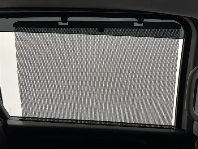 ホンダ フリード クロスター ホンダセンシング 愛媛県 2022(令4)年 1.3万km プラチナホワイトパール ・ホンダセンシング/・アクティブコーナリングライト/・純正メモリーナビ/・バックカメラ/・ETC/・ドライブレコーダー/・ハーフレザーシート/・前席シートヒーター/・LEDヘッドライト/・フォグランプ/・スマートキー