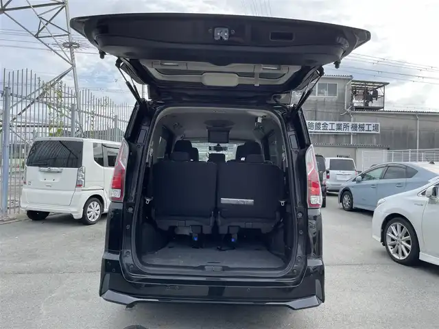 日産 セレナ ハイウェイスター プロパイロットED 兵庫県 2016(平28)年 14.4万km ダイヤモンドブラック (株)IDOMが運営する【じしゃロン姫路店】の自社ローン専用車両になります。こちらは現金またはオートローンご利用時の価格です。自社ローンご希望の方は別途その旨お申付け下さい/フルセグテレビ/バックカメラ/アイドリングストップ/両側パワースライドドア/クルーズコントロール/プッシュスタート