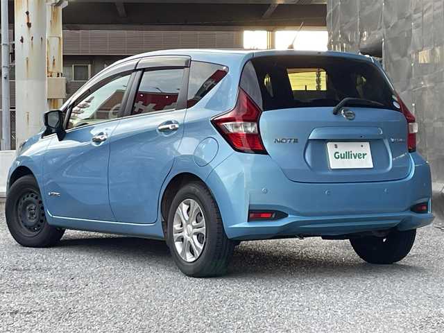 日産 ノート e－パワー X 千葉県 2017(平29)年 7.6万km ソニックブルー エマージェンシーブレーキ/社外SDナビゲーション/（CD/DVD/SD/BT/ワンセグTV）/アランドビューモニター/デジタルインナーミラー/ETC/クリアランスソナー/ハロゲンライト/電格ミラー/ドアバイザー/純正フロアマット