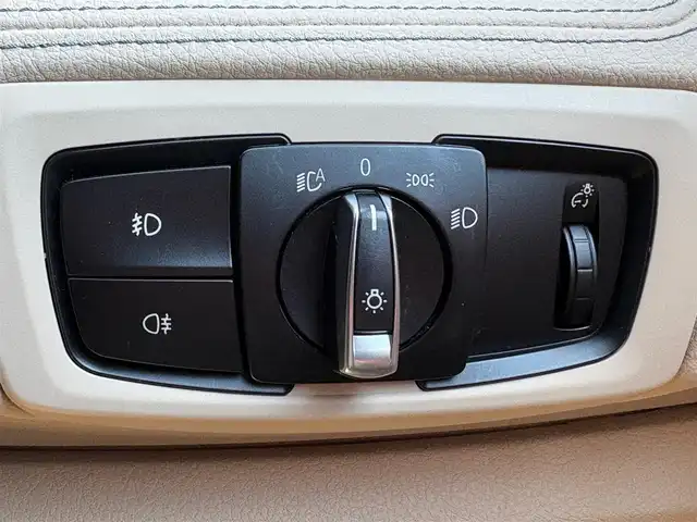 ＢＭＷ ２１８ｄ アクティブツアラー ラグジュアリー 石川県 2016(平28)年 6万km 赤 純正HDDナビ/バックカメラ/Bluetooth/USB/AUX/インテリジェントセーフティ/アンビエントライト/電動格納ミラー/オートライト/LEDヘッドライト/フォグランプ/ベージュ革/パワーシート/メモリーシート/シートヒーター/クリアランスソナー/コンフォートアクセス/電動リアゲート/フットトランクオープナー/トノカバー/ミラー一体型ETC/ドライブレコーダー