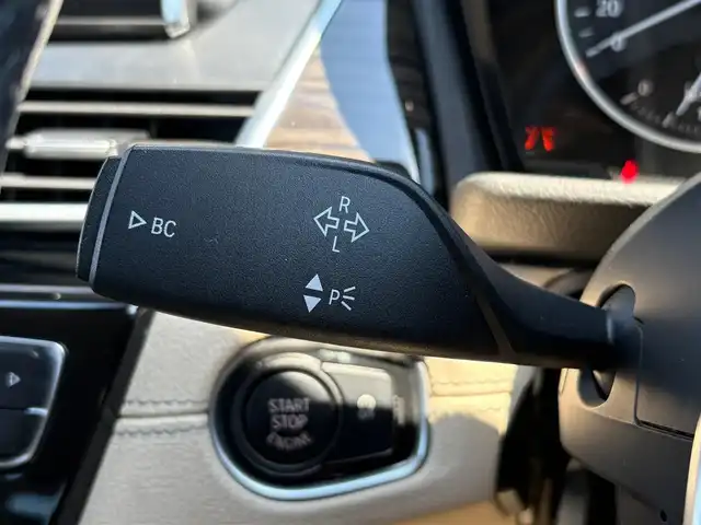 ＢＭＷ ２１８ｄ アクティブツアラー ラグジュアリー 石川県 2016(平28)年 6万km 赤 純正HDDナビ/バックカメラ/Bluetooth/USB/AUX/インテリジェントセーフティ/アンビエントライト/電動格納ミラー/オートライト/LEDヘッドライト/フォグランプ/ベージュ革/パワーシート/メモリーシート/シートヒーター/クリアランスソナー/コンフォートアクセス/電動リアゲート/フットトランクオープナー/トノカバー/ミラー一体型ETC/ドライブレコーダー