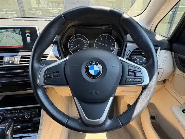 ＢＭＷ ２１８ｄ アクティブツアラー ラグジュアリー 石川県 2016(平28)年 6万km 赤 純正HDDナビ/バックカメラ/Bluetooth/USB/AUX/インテリジェントセーフティ/アンビエントライト/電動格納ミラー/オートライト/LEDヘッドライト/フォグランプ/ベージュ革/パワーシート/メモリーシート/シートヒーター/クリアランスソナー/コンフォートアクセス/電動リアゲート/フットトランクオープナー/トノカバー/ミラー一体型ETC/ドライブレコーダー
