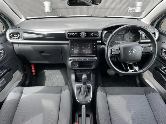 シトロエン Ｃ３ シャイン 長野県 2019(平31)年 2.9万km 緑 レーンキープアシスト /ブラインドスポットモニター /AppleCarPlay /MirrorLink /クルーズコントロール /ディスプレイオーディオ /bluetooth /バックカメラ /インテリジェントハイビーム /ドラレコ /ETC /Sモード/スノーモード
