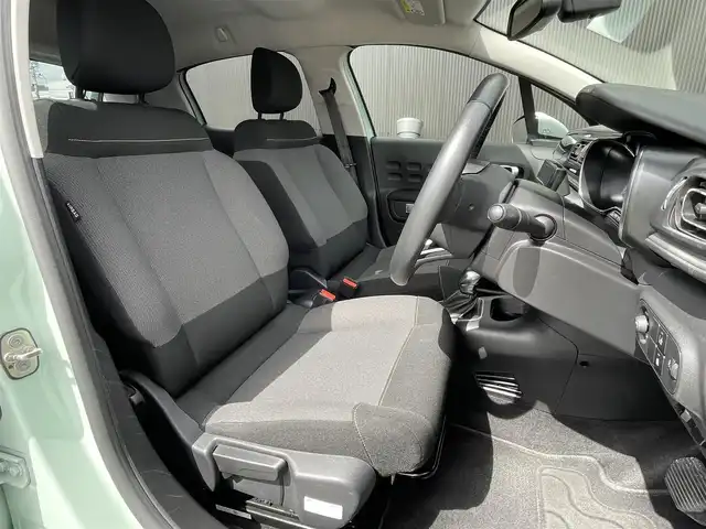 シトロエン Ｃ３ シャイン 長野県 2019(平31)年 2.9万km 緑 レーンキープアシスト /ブラインドスポットモニター /AppleCarPlay /MirrorLink /クルーズコントロール /ディスプレイオーディオ /bluetooth /バックカメラ /インテリジェントハイビーム /ドラレコ /ETC /Sモード/スノーモード