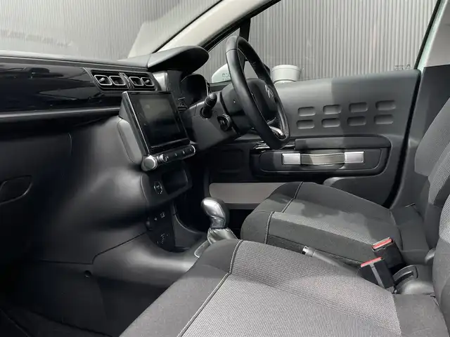 シトロエン Ｃ３ シャイン 長野県 2019(平31)年 2.9万km 緑 レーンキープアシスト /ブラインドスポットモニター /AppleCarPlay /MirrorLink /クルーズコントロール /ディスプレイオーディオ /bluetooth /バックカメラ /インテリジェントハイビーム /ドラレコ /ETC /Sモード/スノーモード