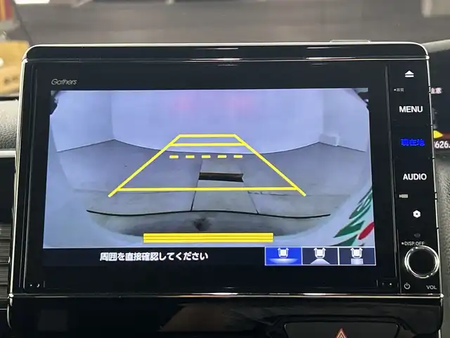 ホンダ Ｎ ＢＯＸ カスタム L ターボ 愛知県 2021(令3)年 4.2万km プラチナホワイトパール 禁煙車/純正8インチナビ/（CD/DVD/Bluetooth/フルセグTV/SD)/バックカメラ/ホンダセンシング/・衝突軽減ブレーキ/・レーダークルーズコントロール/・レーンキープアシスト/・オートマチックハイビーム/・パーキングセンサー/ETC/シートヒーター/ベンチシート/チップアップシート/両側パワースライドドア/アイドリングストップ/純正15インチアルミホイール/LEDヘッドライト/フロントフォグランプ/オートライト/スマートキー/プッシュスタート/純正フロアマット/横滑り防止装置