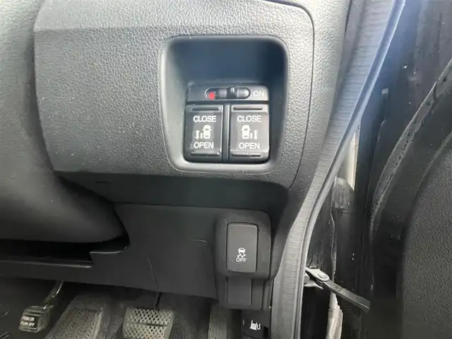 ホンダ Ｎ ＢＯＸ カスタム G ターボパッケージ 福岡県 2012(平24)年 10.4万km クリスタルブラックパール (株)IDOMが運営する【じしゃロン八幡西店】の自社ローン専用車両になります。こちらは現金またはオートローンご利用時の価格です。自社ローンご希望の方は別途その旨お申付け下さい/メモリーナビ(BT/CD/DVD)/バックカメラ/両側パワースライドドア/ETC/ステアリングスイッチ/純正15インチアルミホイール/ウィンカーミラー/プッシュスタート