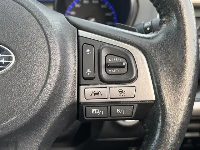 スバル レガシィ Ｂ４ リミテッド 青森県 2014(平26)年 10.8万km クリスタルブラックシリカ 4WD/純正8インチナビ・フルセグTV/CD・DVD・Bluetooth・SD/バックカメラ/サンルーフ/黒レザーシート/前席パワーシート/前後席シートヒーター/アイサイトver3/衝突軽減ブレーキ/追従クルーズコントロール/アクティブレーンキープ/パドルシフト/ビルトインETC/前後ドライブレコーダー/LEDヘッドライト/LEDアクセサリーライナー/フォグランプ/純正18インチアルミ