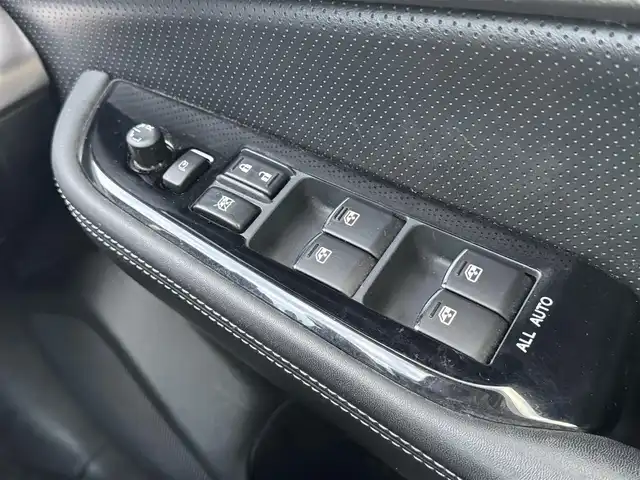 スバル レガシィ Ｂ４ リミテッド 青森県 2014(平26)年 10.8万km クリスタルブラックシリカ 4WD/純正8インチナビ・フルセグTV/CD・DVD・Bluetooth・SD/バックカメラ/サンルーフ/黒レザーシート/前席パワーシート/前後席シートヒーター/アイサイトver3/衝突軽減ブレーキ/追従クルーズコントロール/アクティブレーンキープ/パドルシフト/ビルトインETC/前後ドライブレコーダー/LEDヘッドライト/LEDアクセサリーライナー/フォグランプ/純正18インチアルミ