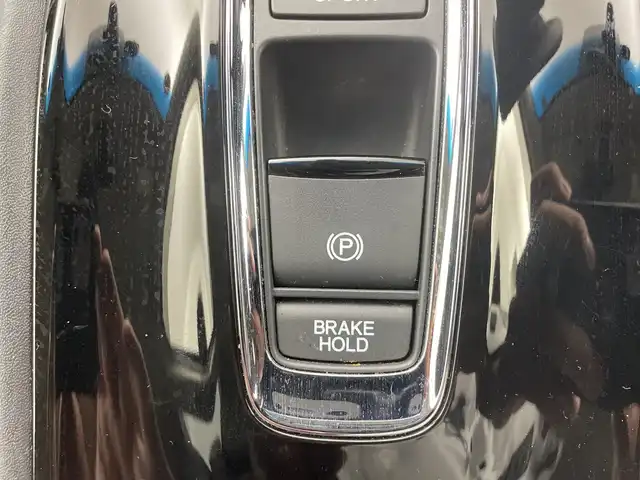 ホンダ ヴェゼル ハイブリッド X ホンダセンシング 群馬県 2019(令1)年 6万km ルーセブラックM 純正８型ナビ　バックカメラ　アダプティブクルーズコントロール　レーンキープアシスト　衝突被害軽減ブレーキ　シートヒーター　ＬＥＤヘッドライト　ドライブレコーダー　ＥＴＣ　コーナーセンサー　禁煙車