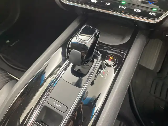 ホンダ ヴェゼル ハイブリッド X ホンダセンシング 群馬県 2019(令1)年 6万km ルーセブラックM 純正８型ナビ　バックカメラ　アダプティブクルーズコントロール　レーンキープアシスト　衝突被害軽減ブレーキ　シートヒーター　ＬＥＤヘッドライト　ドライブレコーダー　ＥＴＣ　コーナーセンサー　禁煙車