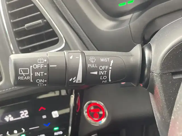 ホンダ ヴェゼル ハイブリッド X ホンダセンシング 群馬県 2019(令1)年 6万km ルーセブラックM 純正８型ナビ　バックカメラ　アダプティブクルーズコントロール　レーンキープアシスト　衝突被害軽減ブレーキ　シートヒーター　ＬＥＤヘッドライト　ドライブレコーダー　ＥＴＣ　コーナーセンサー　禁煙車