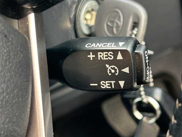 トヨタ ランドクルーザー AX 東京都 2024(令6)年 1.1万km スーパーホワイトⅡ ワンオーナー/モデリスタインテリアパネルセット/純正ＳＤナビ/CD/DVD/FM・AM/Bluetooth//フルセグTV/バックカメラ/ETC2.0/ドライブレコーダー前後/プリクラッシュセーフティ/レーンディパーチャーアラート/オートハイビーム/ロードサインアシスト/クルーズコントロール/LEDヘッドライト/LEDフォグランプ/ハーフレザーシート/純正１６インチアルミホイール/電動デフロック/ヒルスタートアシストコントロール/ダウンヒルアシストコントロール/革巻きステアリングホイール/バックモニター内蔵自動防眩ルームミラー/純正フロアマット/リモコンキー/新車時保証書/取扱説明書/スペアキー