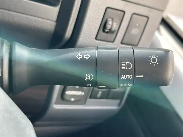 トヨタ ランドクルーザー AX 東京都 2024(令6)年 1.1万km スーパーホワイトⅡ ワンオーナー/モデリスタインテリアパネルセット/純正ＳＤナビ/CD/DVD/FM・AM/Bluetooth//フルセグTV/バックカメラ/ETC2.0/ドライブレコーダー前後/プリクラッシュセーフティ/レーンディパーチャーアラート/オートハイビーム/ロードサインアシスト/クルーズコントロール/LEDヘッドライト/LEDフォグランプ/ハーフレザーシート/純正１６インチアルミホイール/電動デフロック/ヒルスタートアシストコントロール/ダウンヒルアシストコントロール/革巻きステアリングホイール/バックモニター内蔵自動防眩ルームミラー/純正フロアマット/リモコンキー/新車時保証書/取扱説明書/スペアキー