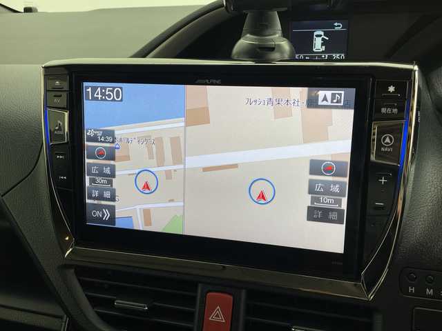 トヨタ ヴォクシー ZS 煌Ⅱ 鹿児島県 2017(平29)年 6.1万km ブラック アルパイン製10インチナビ/（フルセグ/Bluetooth/CD/DVD/FM/AM）　/フリップダウンモニター　/バックカメラ　/アルパイン製スピーカー　/純正フロアマット　/ドアバイザー　/両側パワースライドドア　/LEDヘッドライト　/オートマチックハイビーム　/ETC/クラッツィオ製シートカバー/ドアバイザー/アイドリングストップ/プッシュスタートボタン/スペアキー1本/保証書/取扱説明書