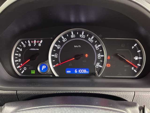 トヨタ ヴォクシー ZS 煌Ⅱ 鹿児島県 2017(平29)年 6.1万km ブラック アルパイン製10インチナビ/（フルセグ/Bluetooth/CD/DVD/FM/AM）　/フリップダウンモニター　/バックカメラ　/アルパイン製スピーカー　/純正フロアマット　/ドアバイザー　/両側パワースライドドア　/LEDヘッドライト　/オートマチックハイビーム　/ETC/クラッツィオ製シートカバー/ドアバイザー/アイドリングストップ/プッシュスタートボタン/スペアキー1本/保証書/取扱説明書