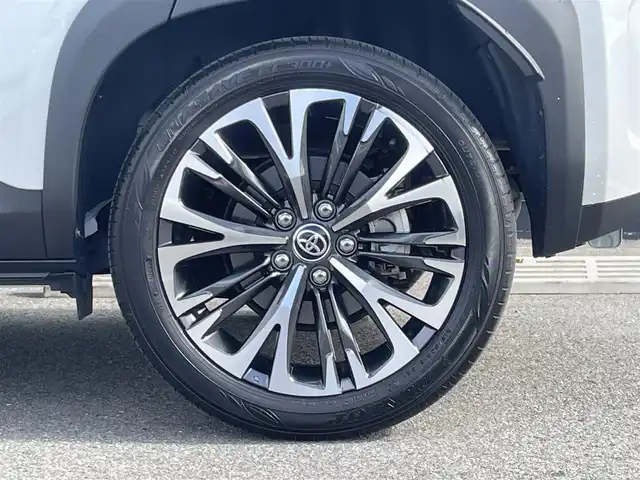 トヨタ ヤリスクロス ハイブリッド Z アドベンチャー 和歌山県 2023(令5)年 3.2万km プラチナホワイトパールマイカ ４WD/純正８インチナビ/全方位カメラ/フルセグTV/衝突軽減ブレーキ/ブラインドスポットモニター/レーダークルコン/前後コーナーセンサー/ダウンヒルアシストコントロール/オートライト/前後ドラレコ/レーダー探知機/ビルトインETC/シートヒーター/ステアリングヒーター/ステアリングリモコン/電動リアゲート/パワーシート/ルーフレール/ワイパーデアイサー/オートホールド/社外センターコンソール