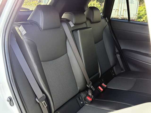 トヨタ カローラ クロス Z 大分県 2025(令7)年 0.2万km プラチナホワイトパールマイカ ワンオーナー /純正メモリーナビ/フルセグ /Bluetooth/純正LEDヘッドライト/オートライトコントロール/オートハイビームアシスト/ハーフレザーシート/パワーシート/シートヒーター/アダプティブクルーズコントロール/レーンキプアシスト/トヨタセーフティセンス/スマートキー/エンジンプッシュスタート/純正18インチアルミホイール