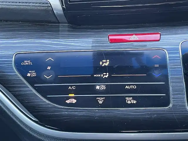 ホンダ オデッセイ アブソルート 20thアニバーサリー 宮城県 2015(平27)年 13.1万km プレミアムヴィーナスブラックP (株)IDOMが運営する【じしゃロン仙台店】の自社ローン対象車両になります。こちらは現金ご利用時の価格です。自社ローンご希望の方は別途その旨お申付け下さい。/両側パワースライドドア/ハーフレザー/SDナビ/フルセグ/Bluetooth/CD/DVD/バックカメラ/クルコン/ETC/パワーシート/クリアランスソナー/LEDヘッドライト