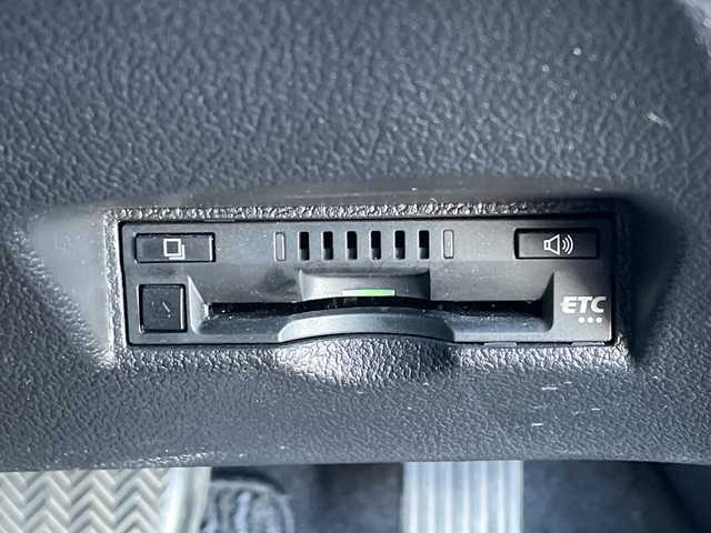 トヨタ プリウス Sセーフティプラス 茨城県 2016(平28)年 4.4万km アティチュードブラックマイカ トヨタセーフティーセンス/純正SDナビ/Bluetooth/フルセグTV/バックカメラ/ドライブレコーダー/ビルトインETC/レーダークルーズコントロール/レーン逸脱/パーキングアシスト/横滑り防止装置/衝突軽減システム/アイドリングストップ/レーダークルーズコントロール/オートライト/オートマチックハイビーム/LEDヘッドライト/コーナーセンサー/ステアリモコン/スマートキー