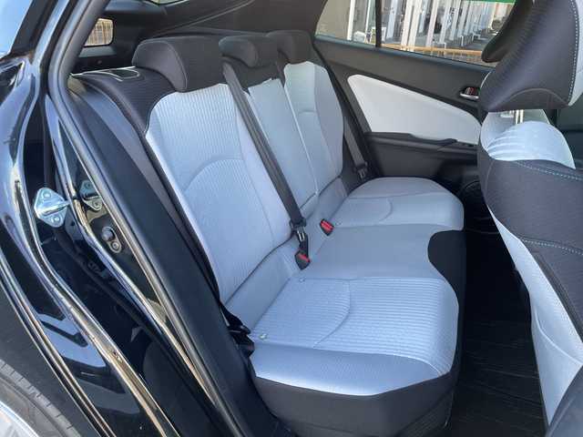 トヨタ プリウス Sセーフティプラス 茨城県 2016(平28)年 4.4万km アティチュードブラックマイカ トヨタセーフティーセンス/純正SDナビ/Bluetooth/フルセグTV/バックカメラ/ドライブレコーダー/ビルトインETC/レーダークルーズコントロール/レーン逸脱/パーキングアシスト/横滑り防止装置/衝突軽減システム/アイドリングストップ/レーダークルーズコントロール/オートライト/オートマチックハイビーム/LEDヘッドライト/コーナーセンサー/ステアリモコン/スマートキー