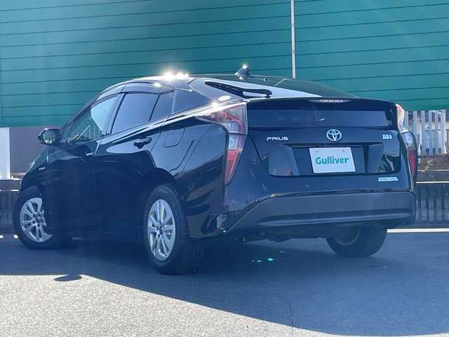 トヨタ プリウス Sセーフティプラス 茨城県 2016(平28)年 4.4万km アティチュードブラックマイカ トヨタセーフティーセンス/純正SDナビ/Bluetooth/フルセグTV/バックカメラ/ドライブレコーダー/ビルトインETC/レーダークルーズコントロール/レーン逸脱/パーキングアシスト/横滑り防止装置/衝突軽減システム/アイドリングストップ/レーダークルーズコントロール/オートライト/オートマチックハイビーム/LEDヘッドライト/コーナーセンサー/ステアリモコン/スマートキー