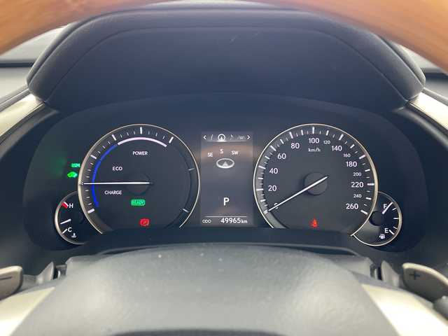 レクサス ＲＸ 450h バージョンL 兵庫県 2021(令3)年 5万km ソニッククォーツ ・サンルーフ/・LEXUSsafety/・プリクラッシュセーフティ/・レーントレーシングアシスト/・レーダークルーズコントロール/・オートマチックハイビーム/・ブラインドスポットモニター/・クリアランスソナー/・リヤクロストラフィックアラート/・パーキングサポートブレーキ/・ロードサインアシスト/・ヘッドアップディスプレイ/・先行車発進告知/・パワーバックドア/・純正12.3型ナビ＆TV＆BT＆DVD＆BD＆SD/・全方位カメラ/・リアエンターテイメントシステム/・HDMI接続/・茶革シート/・全席シートヒーター/・前席シートベンチレーション/・前席パワーシート/・ステアリングヒーター/・ステアリングスイッチ/・パドルシフト/・前後ドライブレコーダー/・3眼LEDヘッドライト/・LEDフロントフォグ/・オートライト/・スマートキー/・プッシュスタート/・スペアキー/・純正20インチアルミホイール