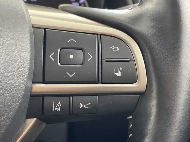 レクサス ＲＸ 450h バージョンL 兵庫県 2021(令3)年 5万km ソニッククォーツ ・サンルーフ/・LEXUSsafety/・プリクラッシュセーフティ/・レーントレーシングアシスト/・レーダークルーズコントロール/・オートマチックハイビーム/・ブラインドスポットモニター/・クリアランスソナー/・リヤクロストラフィックアラート/・パーキングサポートブレーキ/・ロードサインアシスト/・ヘッドアップディスプレイ/・先行車発進告知/・パワーバックドア/・純正12.3型ナビ＆TV＆BT＆DVD＆BD＆SD/・全方位カメラ/・リアエンターテイメントシステム/・HDMI接続/・茶革シート/・全席シートヒーター/・前席シートベンチレーション/・前席パワーシート/・ステアリングヒーター/・ステアリングスイッチ/・パドルシフト/・前後ドライブレコーダー/・3眼LEDヘッドライト/・LEDフロントフォグ/・オートライト/・スマートキー/・プッシュスタート/・スペアキー/・純正20インチアルミホイール