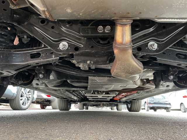 トヨタ カローラ クロス ハイブリッド Z 青森県 2025(令7)年 0.4万km プラチナホワイトパールマイカ 4WD/OP寒冷地仕様/OP純正10.5インチDオーディオプラスナビ・フルセグTV/Bluetooth・USB・Miracast/OPパノラミックビューモニター/OPパノラマルーフ/OPトヨタチームメイト/アドバンストパーク/パーキングサポートブレーキ/安心降車アシスト/ブラインドスポットモニター/セーフティセンス/プリクラッシュセーフティ/レーダークルーズコントロール/レーントレーシングアシスト/オートマチックハイビーム/ハーフレザーシート/運転席パワーシート/前席シートヒーター/ステアリングヒーター/パワーバックドア/純正前後ドライブレコーダー/純正ビルトインETC2.0/OP AC100V1500W/ワイパーデアイサー/LEDヘッドライト/LEDフォグランプ/LEDリアフォグランプ/純正18インチアルミ/ルーフレール