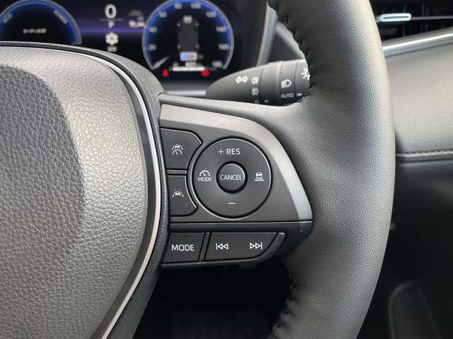 トヨタ カローラ クロス ハイブリッド Z 青森県 2025(令7)年 0.4万km プラチナホワイトパールマイカ 4WD/OP寒冷地仕様/OP純正10.5インチDオーディオプラスナビ・フルセグTV/Bluetooth・USB・Miracast/OPパノラミックビューモニター/OPパノラマルーフ/OPトヨタチームメイト/アドバンストパーク/パーキングサポートブレーキ/安心降車アシスト/ブラインドスポットモニター/セーフティセンス/プリクラッシュセーフティ/レーダークルーズコントロール/レーントレーシングアシスト/オートマチックハイビーム/ハーフレザーシート/運転席パワーシート/前席シートヒーター/ステアリングヒーター/パワーバックドア/純正前後ドライブレコーダー/純正ビルトインETC2.0/OP AC100V1500W/ワイパーデアイサー/LEDヘッドライト/LEDフォグランプ/LEDリアフォグランプ/純正18インチアルミ/ルーフレール