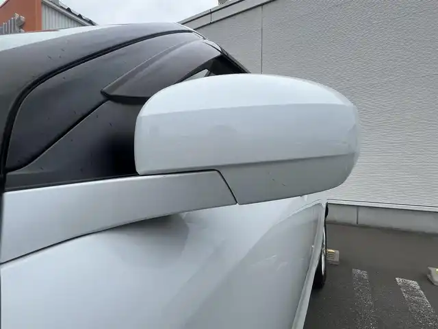 スズキ スイフト XG 秋田県 2014(平26)年 5.7万km スノーホワイトパール 社外ナビ/４WD/ワンセグ/社外アルミ/スマートキー/プッシュスタート/前席シートヒーター/純正フロアマット/純正ドアバイザー/オートエアコン/パワーステアリング/パワーウィンドウ/レベライザー/横滑り防止/盗難防止装置/電動格納ミラー/保証書/取扱説明書/記録簿