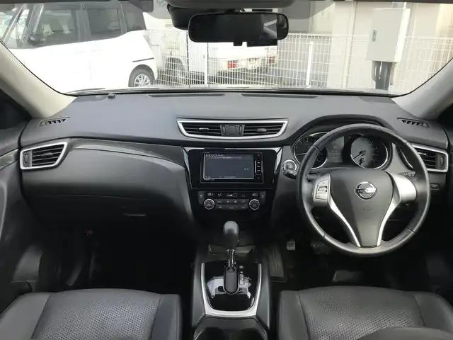 日産 エクストレイル 20Xtt エマージェンシーブレーキ 栃木県 2017(平29)年 10.3万km ダイヤモンドブラック 株)IDOMが運営する【じしゃロン小山店】の自社ローン専用車両になります。こちらは現金またはオートローンご利用時の価格です。自社ローンご希望の方は別途その旨お申付け下さい//禁煙車/社外フルセグナビ/（CD/DVD/AM/FMラジオ）/(Bluetooth)/スマートキー/プッシュスタート/バックカメラ/ＥＴＣ/エマージェンシーブレーキ/アイドリングストップ/ステアリングリモコン/電動格納ドアミラー/パワーウインドウ/防眩ミラー/オートライト