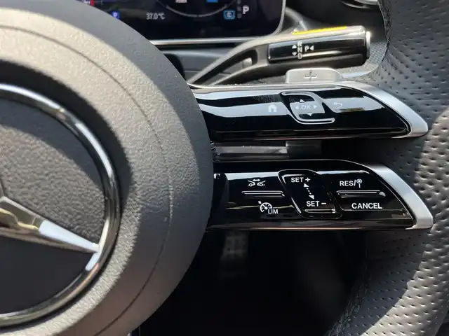メルセデス・ベンツ Ｍ・ベンツ Ｃ２２０ｄ ステーションワゴン アバンギャルドAMGライン 東京都 2024(令6)年 1万km 白 ワンオーナー/ETC/パワーバックドア/プッシュスタート/クルーズコントロール/アイドリングストップ/フルセグテレビ