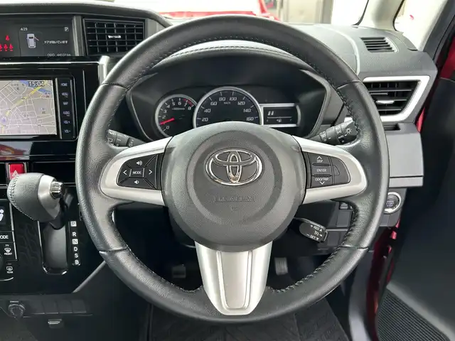 トヨタ ルーミー カスタムG S 愛知県 2018(平30)年 4.5万km ブラックマイカ/マゼンダベリーメタリック 純正SDナビ/フルセグTV/DVD再生/AM/FM/Bluetooth接続/純正ドライブレコーダー/クルーズコントロール/ETCビルトイン/バックカメラ/コーナーセンサー/ウォークスルー/両側パワースライドドア/純正アルミホイール/純正フロアマット/ABS/横滑り防止装置/レーンキープアシスト/衝突被害軽減システム/LEDオートライト/LEDオートハイビーム/電動格納式ミラー/フォグランプ/スマートキー/スペアキー/保証書/取扱説明書