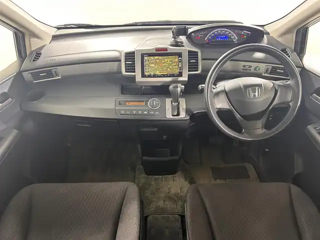 ホンダ フリード G ジャストセレクション 佐賀県 2013(平25)年 7.8万km プレミアムブラキッシュパール 純正ナビ　/バックカメラ　/片側パワースライドドア　/前後ドライブレコーダー　/スマートキー　/ＥＴＣ　/ミュージックサーバー　/ワンセグテレビ　/社外アルミホイール　/ヘッドライトレベライザー/横滑り防止装置