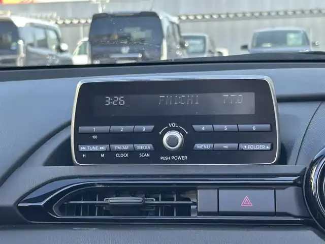 マツダ ロードスター S 滋賀県 2022(令4)年 3.1万km ジェットブラックマイカ 純正カーオーディオ/(FM/AM/USB/AUX)/ETC/積込冬タイヤ/プリクラッシュブレーキアシスト	/スマート・シティブレーキサポート（後退時）（ＳＣＢＳ）/ブラインドスポットモニタリング（ＢＳＭ）/リアクロストラフィックアラート（ＲＣＴＡ）/レーンキープアシスト	/リアパーキングセンサー/電動格納ミラー/革巻きステアリング/ステアリングスイッチ/オートライト/LEDヘッドライト/マニュアルエアコン/プッシュスタート/スマートキー/社外フロアマット