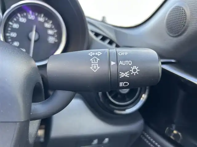 マツダ ロードスター S 滋賀県 2022(令4)年 3.1万km ジェットブラックマイカ 純正カーオーディオ/(FM/AM/USB/AUX)/ETC/積込冬タイヤ/プリクラッシュブレーキアシスト	/スマート・シティブレーキサポート（後退時）（ＳＣＢＳ）/ブラインドスポットモニタリング（ＢＳＭ）/リアクロストラフィックアラート（ＲＣＴＡ）/レーンキープアシスト	/リアパーキングセンサー/電動格納ミラー/革巻きステアリング/ステアリングスイッチ/オートライト/LEDヘッドライト/マニュアルエアコン/プッシュスタート/スマートキー/社外フロアマット