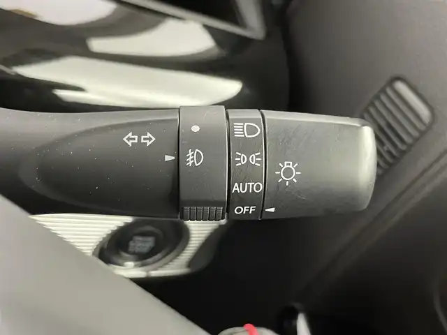 スズキ スペーシア カスタム HYBRID XS 千葉県 2018(平30)年 3.8万km ブルーイッシュブラックパール3 スズキセーフティサポート/・衝突軽減ブレーキ/・レーンキープアシスト/・コーナーセンサー/・横滑り防止装置/純正7インチSDナビ/CD DVD BT MSV フルセグ/全方位カメラ/両側パワースライドドア/LEDオートライト/シートヒーター/純正15インチアルミホイール/ステアリングスイッチ/革巻きステアリング/ドアバイザー/スマートキー/プッシュスタート