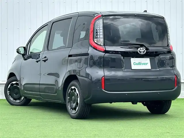 トヨタ シエンタ Z 香川県 2025(令7)年 0.1千km ダークグレー 登録済未使用車　/７人乗り　/１０．５型ナビ／ＴＶ機能付きディスプレイオーディオ　/Miracast/全方位カメラ　/トヨタセーフティセンス/両側パワースライドドア　/ＢＳＭ　/ＰＫＳＢ　/コンビステア／リモコン　/ＬＥＤヘッドライト/オートライト／ハイビーム機能　/ＥＴＣ2.0/リアロールサンシェード/前後クリアランスソナー/リアシートタイプC充電器×2/スペアキー×1