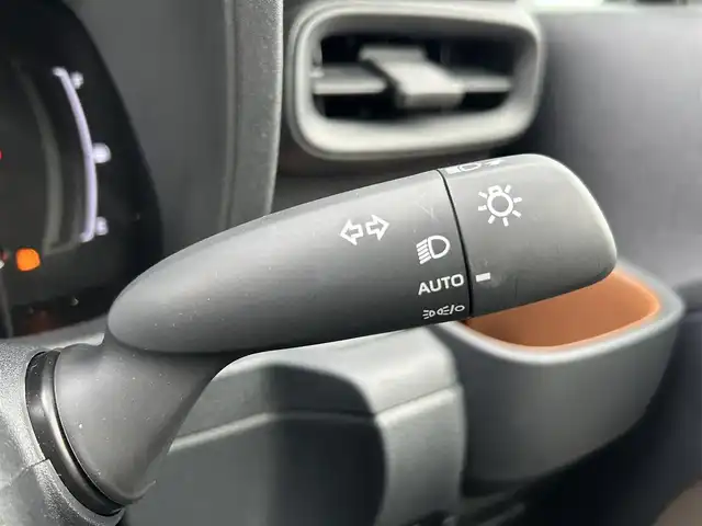 トヨタ シエンタ Z 香川県 2025(令7)年 0.1千km ダークグレー 登録済未使用車　/７人乗り　/１０．５型ナビ／ＴＶ機能付きディスプレイオーディオ　/Miracast/全方位カメラ　/トヨタセーフティセンス/両側パワースライドドア　/ＢＳＭ　/ＰＫＳＢ　/コンビステア／リモコン　/ＬＥＤヘッドライト/オートライト／ハイビーム機能　/ＥＴＣ2.0/リアロールサンシェード/前後クリアランスソナー/リアシートタイプC充電器×2/スペアキー×1