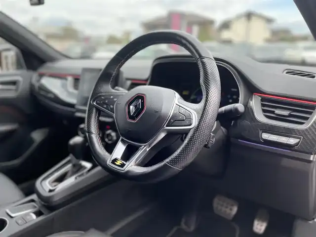 ルノー ルノー アルカナ RSライン E-テックハイブリッド 栃木県 2023(令5)年 2.7万km パール ワンオーナー/AppleCarPlay/ACC/パーキングアシスト/全方位カメラ/ETC/ハーフレザー/パワーシート/シートヒーター/ステアリングヒーター/クリアランスソナー/アクティブブレーキ/レーンキープ/BSM/アンビエント