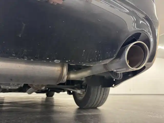 日産 スカイライン ハイブリッド 350GT Type P 三重県 2017(平29)年 3.7万km メテオフレークブラックパール ハイブリッド（プレミアムガソリン）/FR/MTモード付フロア7AT/純正 8インチ CARWINGSナビ/（FM/AM/CD/DVD/Music Box/TV/USB/iPod/Bluetooth/AUX/Audio APPS）/アラウンドビューモニター/ビルトインETC/安全/・PFCW（前方衝突予測警報）/・エマージェンシーブレーキ/・LDP（車線逸脱防止支援システム）/・LDW（車線逸脱警報）/・インテリジェント クルーズコントロール（追従機能付）/・DCA：ディスタンスコントロールアシスト（インテリジェントペダル）/・BSI（後側方衝突防止支援システム）/・BSW（後側方車両検知警報）/・フロント＆バックソナー/・VDC（ビークルダイナミクスコントロール）/など/装備/・本革シート/・シートヒーター（D/N）/・運転席、助手席パワーシート（スライド、リクライニング、リフター／運転席シートメモリー機能付）/・運転席電動ランバーサポート/・オートライト/・LED ヘッドライト＆フロントフォグライト/・ハイビームアシスト/・アクティブAFS/・ステアリングスイッチ/・17インチアルミ/など