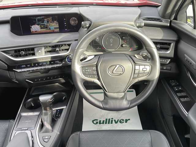 レクサス ＵＸ 250h バージョンL 静岡県 2021(令3)年 4.4万km マダーレッド 純正ナビ/地デジTV/純正CD/DVD/Bluetooth/バック/全周囲カメラ/レクサスセーフティセンス/オートハイビーム/レーダークルーズコントロール/パワーバックドア/レザーシート/シートヒーター/ベンチレーション/ドライブレコーダー/純正18インチAW/2.0ETC/スマートキー