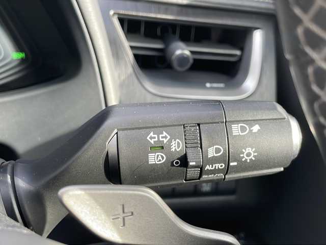 レクサス ＵＸ 250h バージョンL 静岡県 2021(令3)年 4.4万km マダーレッド 純正ナビ/地デジTV/純正CD/DVD/Bluetooth/バック/全周囲カメラ/レクサスセーフティセンス/オートハイビーム/レーダークルーズコントロール/パワーバックドア/レザーシート/シートヒーター/ベンチレーション/ドライブレコーダー/純正18インチAW/2.0ETC/スマートキー