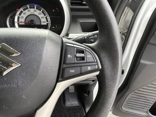 スズキ スペーシア カスタム HYBRID GS 三重県 2020(令2)年 5.7万km ピュアホワイトP 登録時56/200km/社外ナビ（ＦＭ／ＡＭ／ＣＤ／Ｂｌｕｅｔｏｏｔｈ／ワンセグＴＶ）/バックカメラ/ドライブレコーダー/ＥＴＣ/シートヒーター/レーダークルーズコントロール/片側Ｐスライドドア/禁煙車/パーキングアシスト/レーンキープアシスト/プリクラッシュ/横滑り防止装置/盗難防止装置/ハンズフリー/プッシュスタート/ベンチシート/フォグランプ(LED)/AUTOライト(LED)/電格ミラー