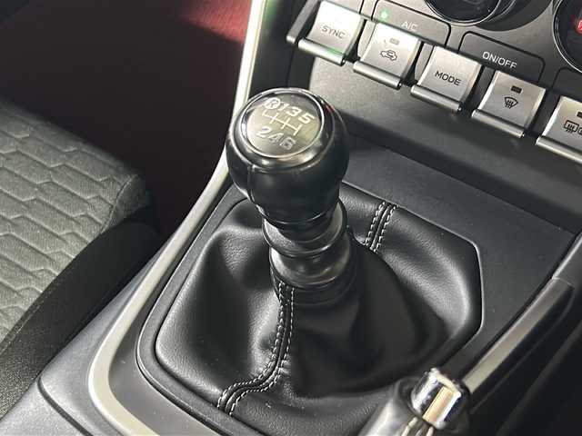 トヨタ ＧＲ８６ SZ 広島県 2022(令4)年 4万km クリスタルホワイトパール 禁煙車/アドバンレーシング18インチアルミホイール/社外マフラー/社外サスペンション/クルーズコントロール/横滑り防止/純正ナビ（NSCD-W68）/・ワンセグ/CD/SD/Bluetooth/バックカメラ/革巻きステアリング/ステアリングスイッチ/LEＤヘッドライト/ＳＹＮＣ/ETC/前後ドライブレコーダー（DC-DR652）/W+サイド+カーテンエアバック