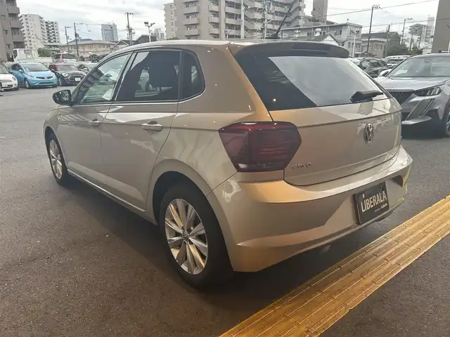 フォルクスワーゲン ポロ TSIハイライン 高知県 2018(平30)年 2.8万km シルバー フルセグテレビ/クルーズコントロール/バックカメラ/衝突軽減ブレーキ/横滑り防止/オートライト/プッシュスタート/MTモード付AT/アイドリングストップ