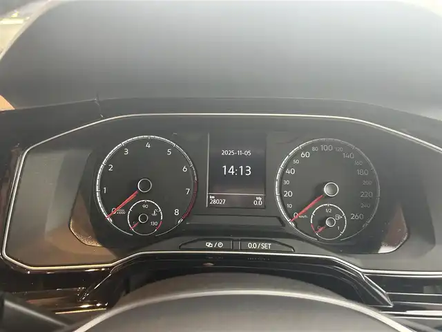 フォルクスワーゲン ポロ TSIハイライン 高知県 2018(平30)年 2.8万km シルバー フルセグテレビ/クルーズコントロール/バックカメラ/衝突軽減ブレーキ/横滑り防止/オートライト/プッシュスタート/MTモード付AT/アイドリングストップ