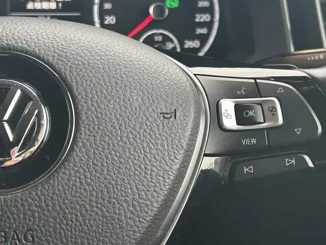 フォルクスワーゲン ポロ TSIハイライン 高知県 2018(平30)年 2.8万km シルバー フルセグテレビ/クルーズコントロール/バックカメラ/衝突軽減ブレーキ/横滑り防止/オートライト/プッシュスタート/MTモード付AT/アイドリングストップ